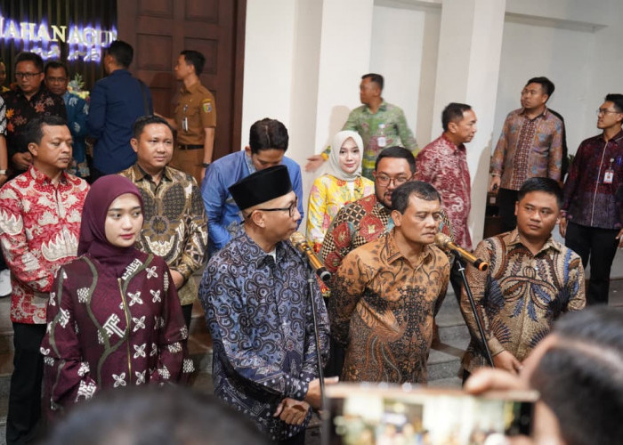 Temui Transmigran di Lampung, Bupati Tegal Cerita tentang Guci