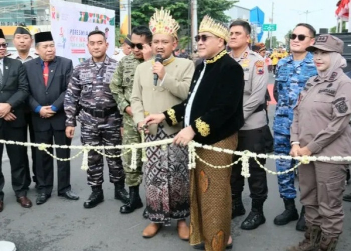 Kado Hari Jadi ke-45, Bupati Anom Resmikan City Walk Pemalang