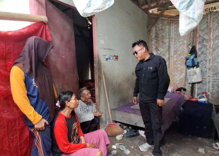 Tampung Aduan Warga Kurang Mampu, Anggota DPRD Brebes Tinjau Keluarga di Kendaga Larangan