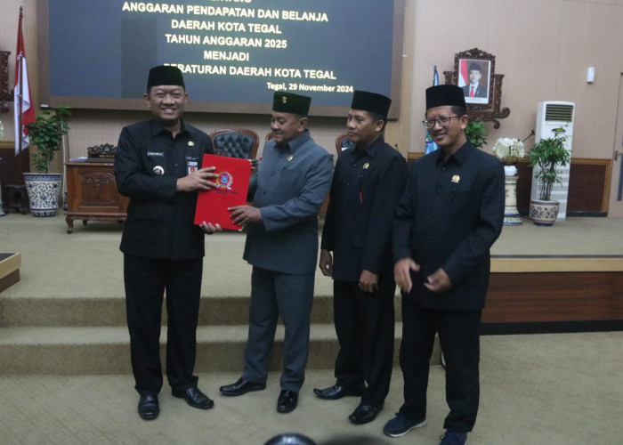 6 Fraksi DPRD Kota Tegal Setujui Raperda APBD 2025 Menjadi Perda