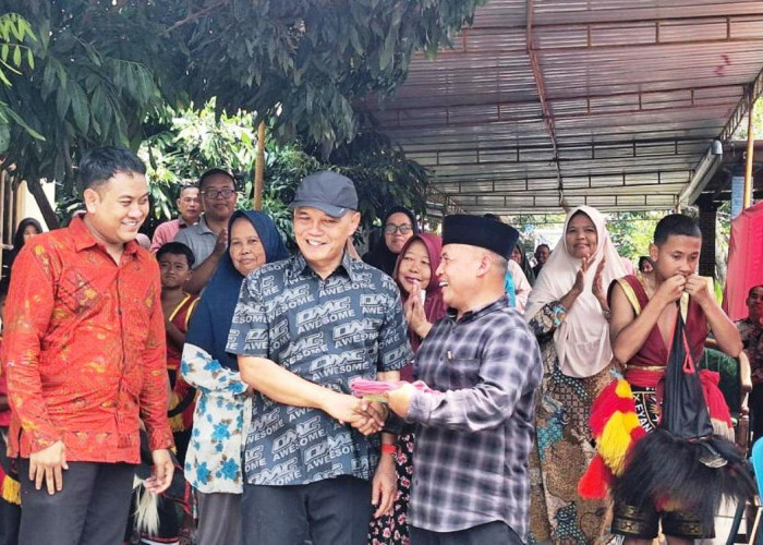 Reses di Karanganyar, Ketua DPRD Jateng Ajak Masyarakat Berani Bertindak Demi Tingkatkan Kesejahteraan