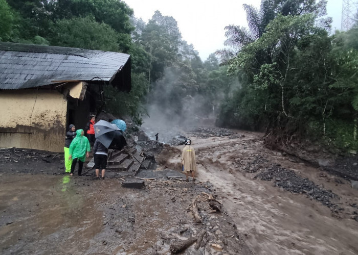 Banjir Bandang Kembali Terjang Guci Tegal, 3 Jembatan Terputus