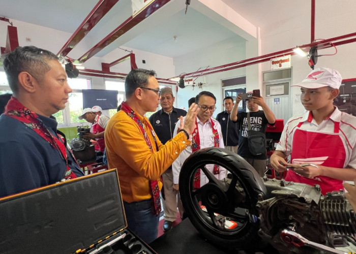 Astra Motor Jateng Resmikan TUK SMK BTB Juwana, Perkuat Kompetensi Siswa Vokasi Otomotif