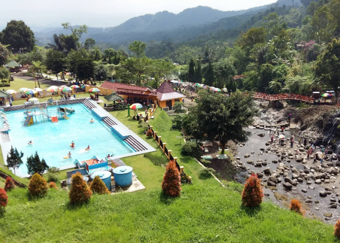 8 Wisata Air Terbaik di Purwokerto: Curug, Telaga, hingga Water Park
