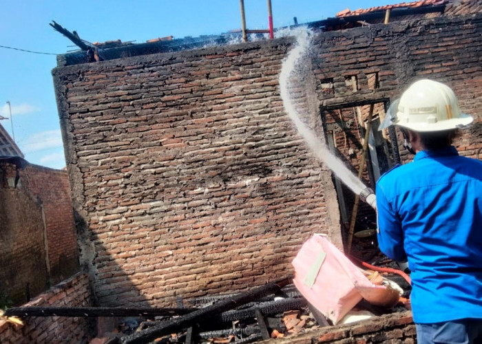 Lupa Matikan Tungku, Rumah Warga di Brebes Terbakar