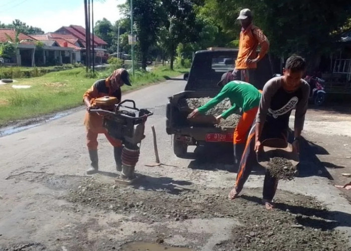 Pasca Banjir Brebes, DPU Lakukan Pemeliharaan Jalan Brebes-Jatibarang