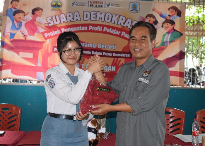 KPU Brebes Blusukan ke Sekolah, Gaet Pemilih Pemula Sukseskan Pilkada 2024