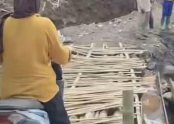 Banjir Bandang Penakir Pemalang Putus 11 Jembatan, Warga Terisolasi Hampir Tiga Pekan