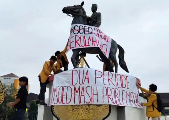 Mahasiswa Unsoed Gelar Aksi Duka Usai Rektor Terjaring OTT KPK