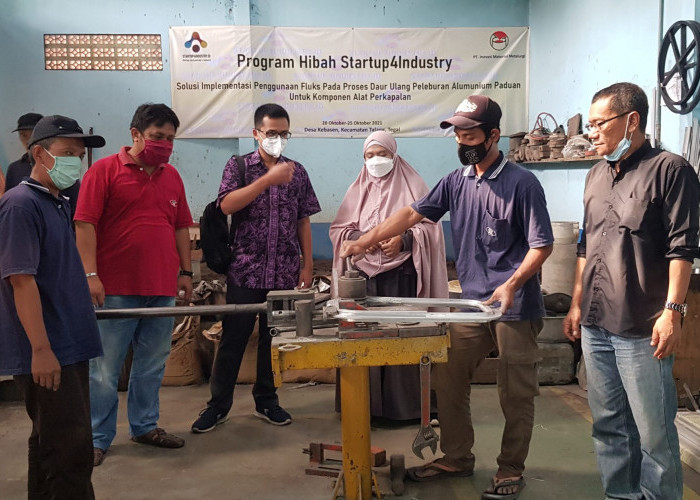 Disperintransnaker Perkuat Akses Bahan Baku IKM Logam Kabupaten Tegal dengan Material Center
