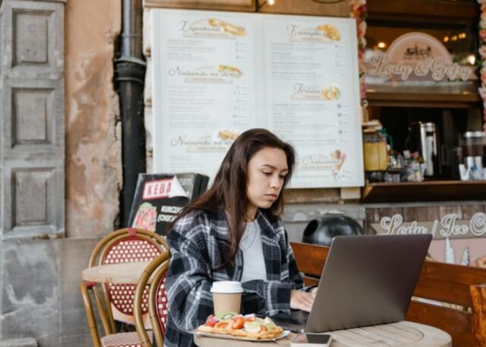 Rekomendasi Tempat Nongkrong dengan Wifi Gratis di Tegal, Cocok buat Anak Kuliahan yang Mau Nugas