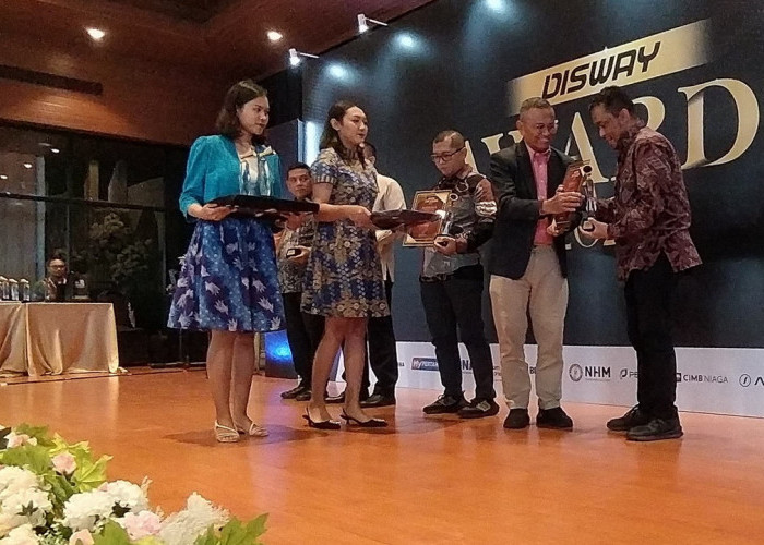 Disway Award 2024, Tokoh Inspiratif Ini Diganjar Penghargaan Dahlan Iskhan