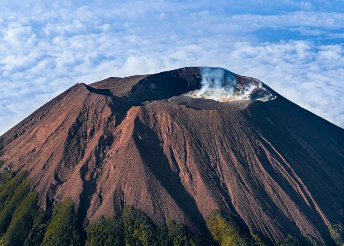 6 Mitos Gunung Slamet yang Ditakuti Penduduk Kabupaten Tegal, Salah Satunya Terkait Nyawa 