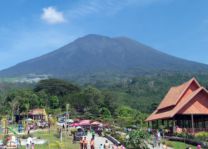 Misteri Jasad di Kawah Gunung Dempo, Kisah Menyeramkan di Balik Puncak Gunung Tertinggi Ke-3 di Sumatera!