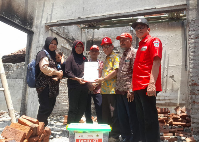 Rumah Warga di Tarub Kabupaten Tegal Terbakar Gara-gara Lupa Matikan Api, PMI Gercep ke Lokasi 