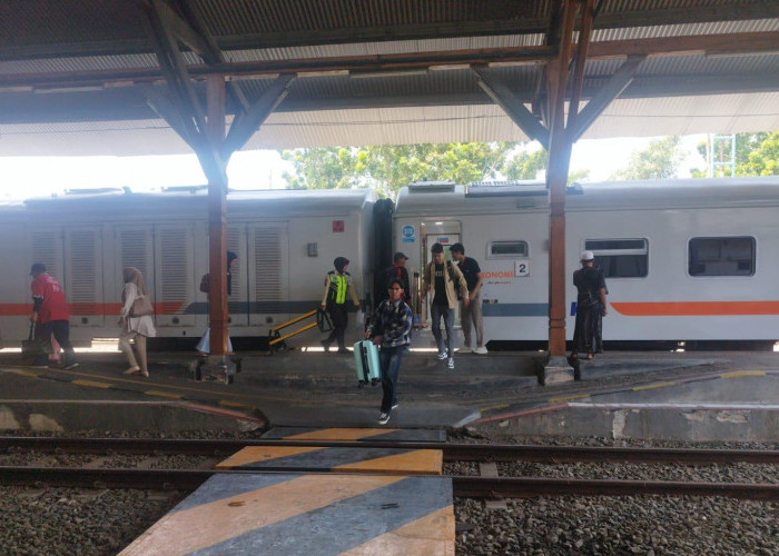 Stasiun Tegal Layani 26.340 Penumpang Selama Libur Panjang Kenaikan Isa Almasih