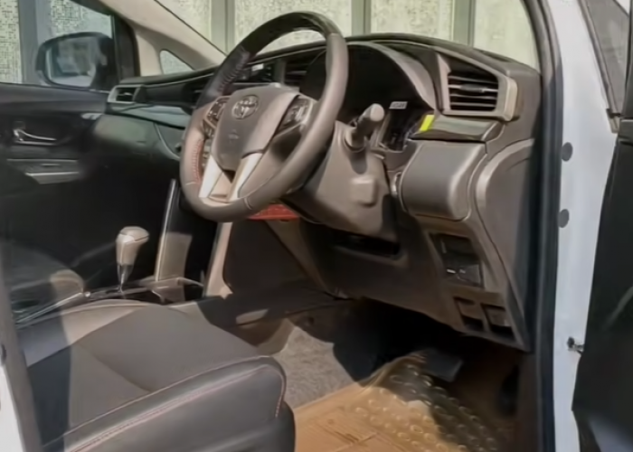 Fitur Interior Toyota Innova Venturer Ini Bikin Nyaman saat Perjalanan Jauh dan Tawarkan Kemewahan