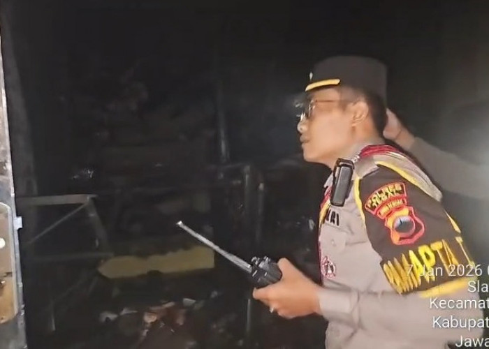 Kios Buah di Slawi Kebakaran, Laptop dan Uang Tunai Ludes 