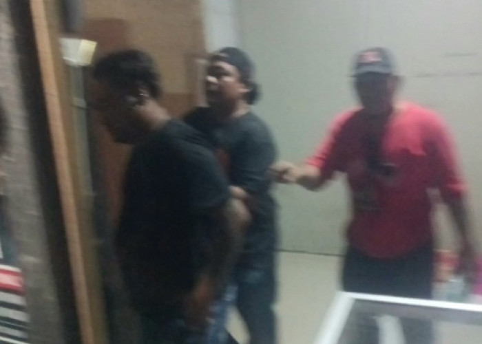 Gerebek Pengedar Obat Keras di Pemalang, 2 Terduga Pelaku Diserahkan Ormas ke Polisi