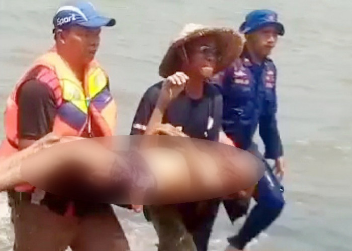 Nelayan Pemalang Temukan Mayat Tersangkut Jaring di Laut Desa Blendung, Nakes: Meninggal Sudah 18 Jam