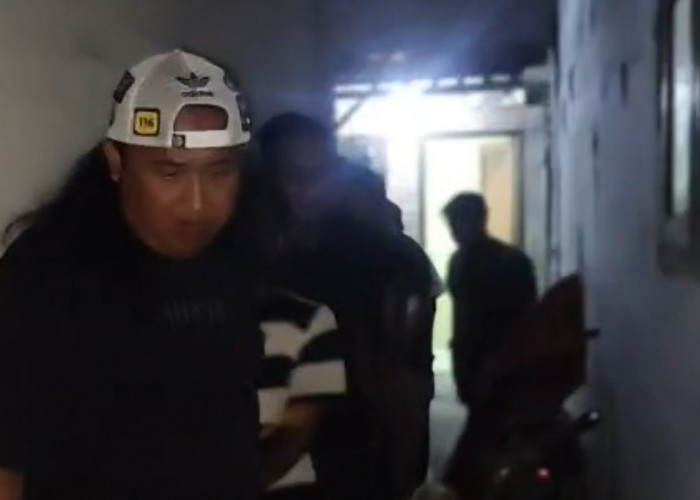 Karyawan di Brebes Diduga Bawa Kabur Motor Rekan Kerja di Pabrik, Aksinya Terekam CCTV