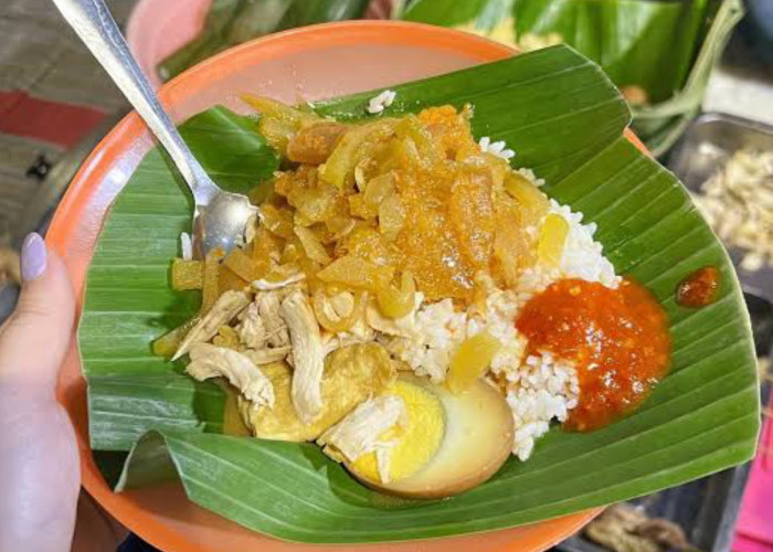 4 Makanan Khas Simpang Lima Semarang yang Terkenal Enak dan Selalu Ramai Pembeli