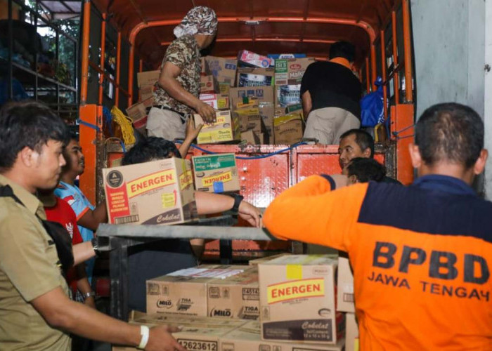 Bantuan Tahap Kedua Korban Gempa NTT Pemprov Jateng: 5 Truk Logistik Dikerahkan