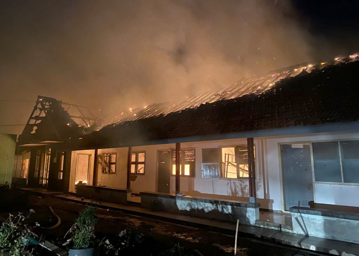 Kronologi Kebakaran Gedung MTsN 1 Pemalang, 7 Asrama dan Kantin Hangus, Kerugian Sekitar Rp500 Juta