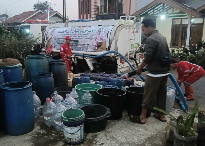 Sambut Estafet Tunas Kelapa, Pramuka Pemalang Salurkan Tujuh Tangki Air Bersih