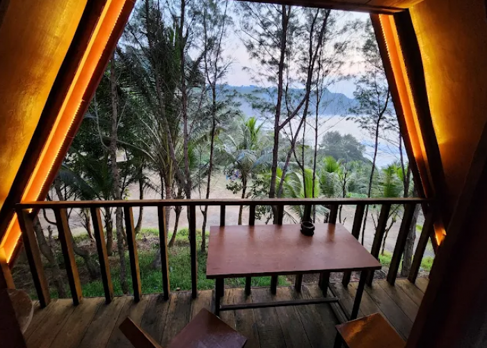 3 Penginapan Dekat Pantai Menganti Kebumen, Sensasi Sunrise dan Sunset dari Kamar