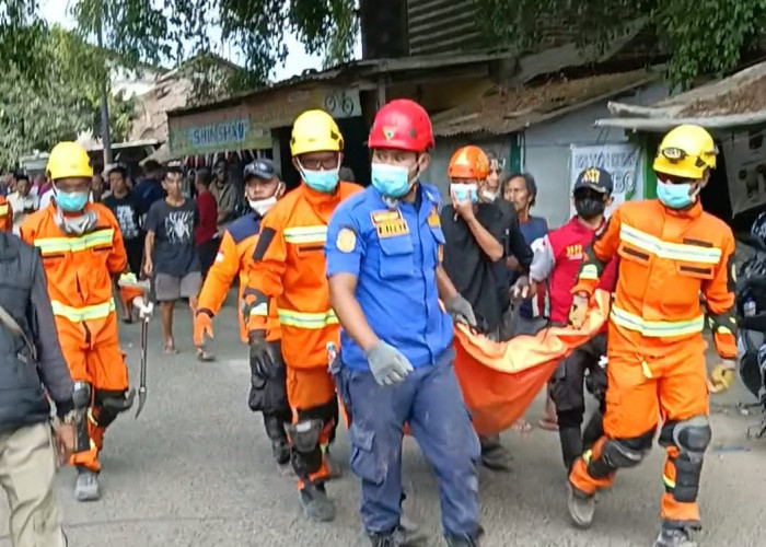 Korban Ketiga Gedung Hogwan Bumiayu Ditemukan Meninggal, Lansia 85 Tahun Tertimbun Reruntuhan
