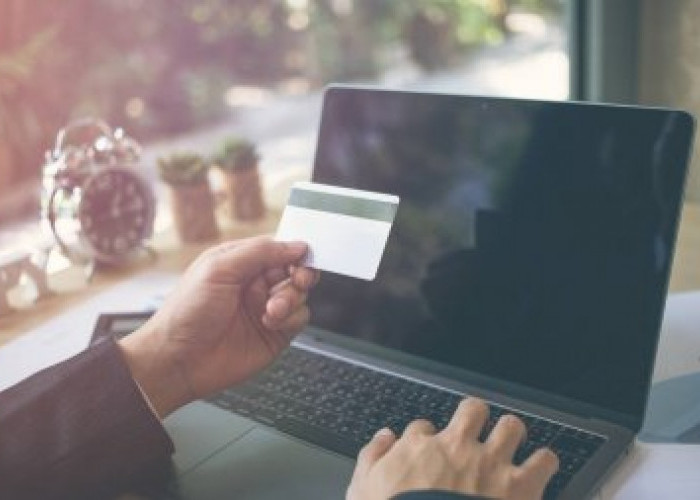 Kelebihan Kekurangan Pinjaman Online  Saingan  Perbankan, Persyaratan Mudah  Biaya  Admin Tidak  Transparan