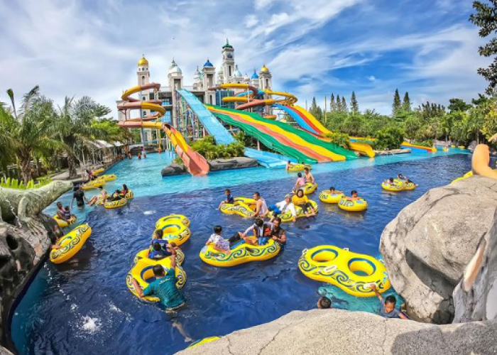 7 Waterboom Terbaik di Jawa Tengah yang Wahana Airnya Seru dan Memacu Adrenalin