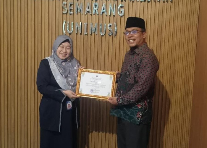 Unimus Bantu Fasilitas Perpustakaan MBS Moga Pemalang untuk Tingkatkan Literasi Santri
