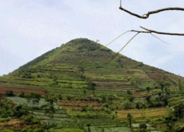 Mengungkap Fakta Unik di Balik Situs Arkeologi Gunung Padang, Benarkah Dulunya Piramida?