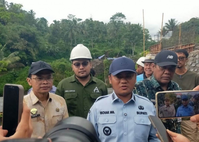 Proyek Jembatan Kalierang Cilongok Molor, Bupati Tegal Murka