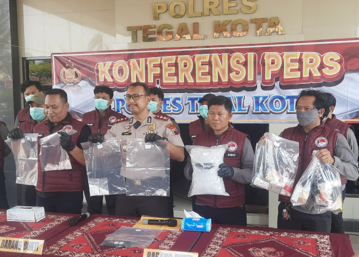 Polisi Gulung Pengedar Narkoba di Tegal, Ratusan Gram Sabu Disita