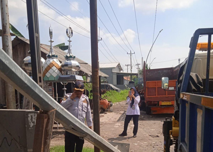 Tiang PJU di Kabupaten Tegal Roboh Usai Dihajar Tronton, Ini yang Dilakukan Dishub