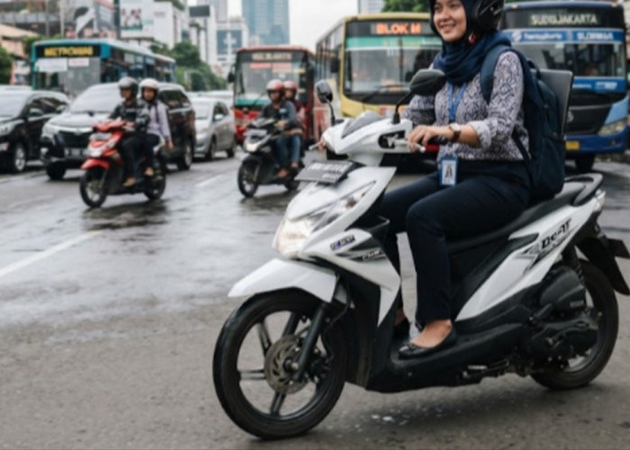 Selap-selip Lancar Tarikan Enteng! Cek Motor Matic Paling Irit untuk Kerja Ini