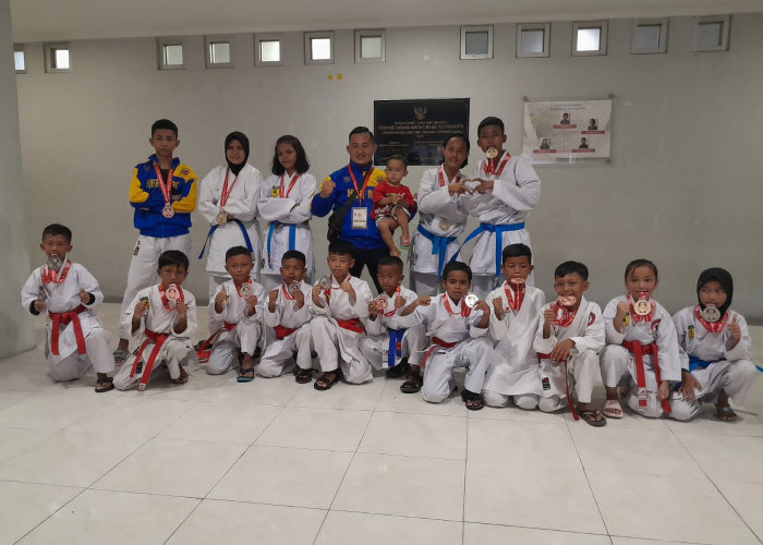 Luar Biasa! Atlet Karate Lemkari Tegal Gondol 21 Medali Ajang Internasional di Yogyakarta