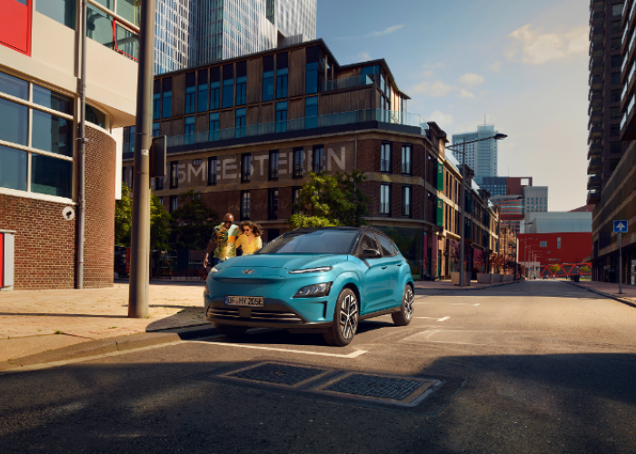 Sekali Cas Jarak Tempuh Hingga 490 Km, Hyundai KONA Electric Era Baru SUV Listrik yang Terjangkau Telah Tiba