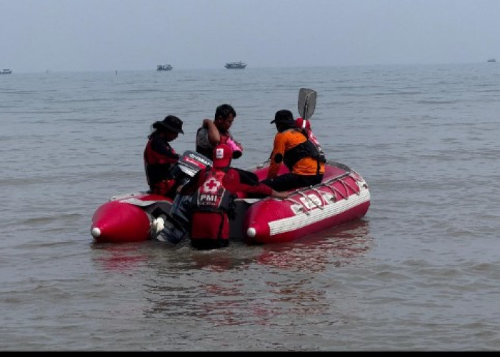 Lari Hindari Penggerebekan Sabung Ayam, 4 Pemuda di Tegal Hanyut di Sungai Ketiwon