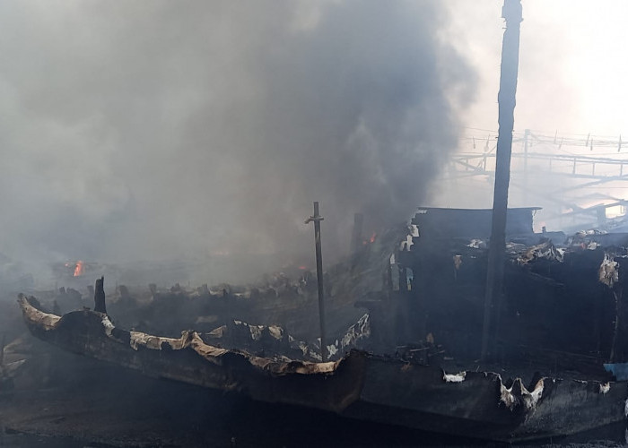 Hanguskan 52 Unit, Kebakaran Kapal di Pelabuhan Tegal Jadi yang Terbesar dan Terbanyak