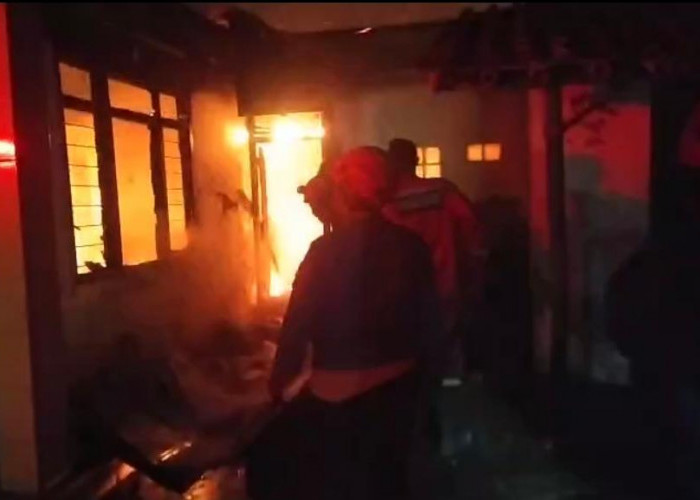 Korsleting Listrik Hanguskan Rumah Warga Kambangan Tegal, Kerugian Capai Rp65 Juta
