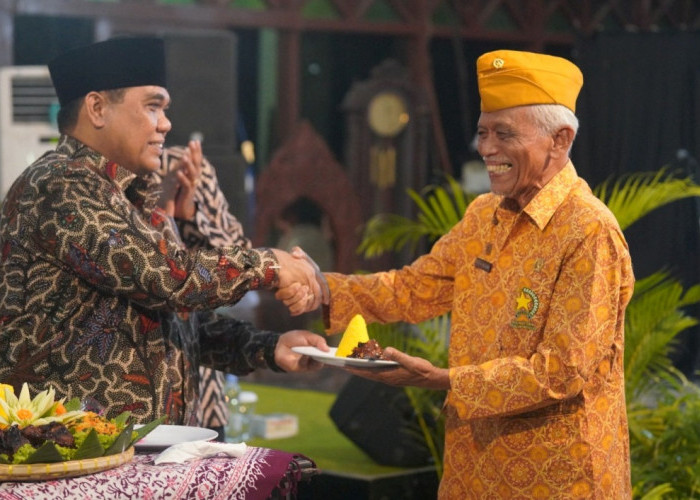 Malam Tasyakuran HUT ke-81 RI di Tegal, Ini Pesan yang Diserukan Bupati
