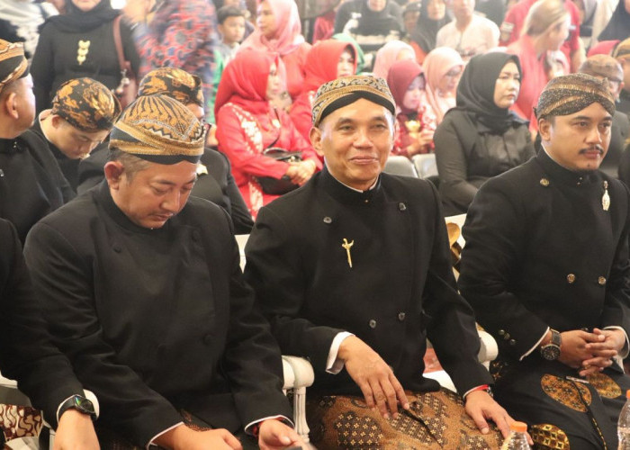 Ketua DPRD Jateng Sumanto Dapat Gelar Satriyo Pelestari Budaya Ringgit Purwo Gegara Ini