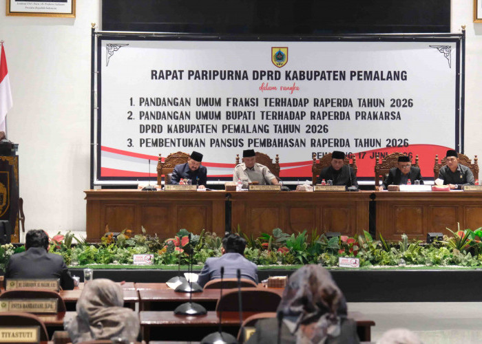 Bupati Pemalang Tekankan Pentingnya Raperda Pendidikan untuk Tingkatkan SDM