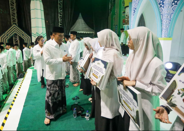 Ahmad Luthfi Guyur Kafilah MTQ Jateng Bonus Umrah & Ratusan Juta