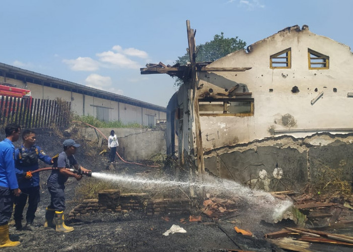 Lagi! Kebakaran Menimpa Gudang SDN Prupuk Utara 01 Kabupaten Tegal, Isinya Ludes Terbakar 