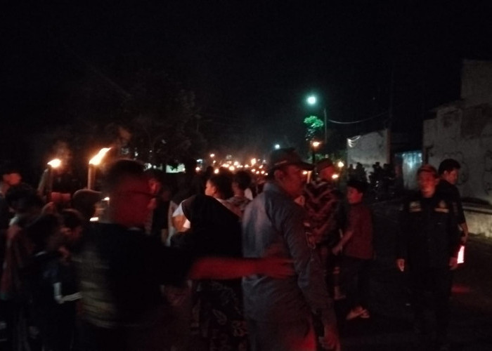 Sambut Tahun Baru Islam 1448 Hijriyah, Warga Mejagong Pemalang Gelar Pawai Obor 